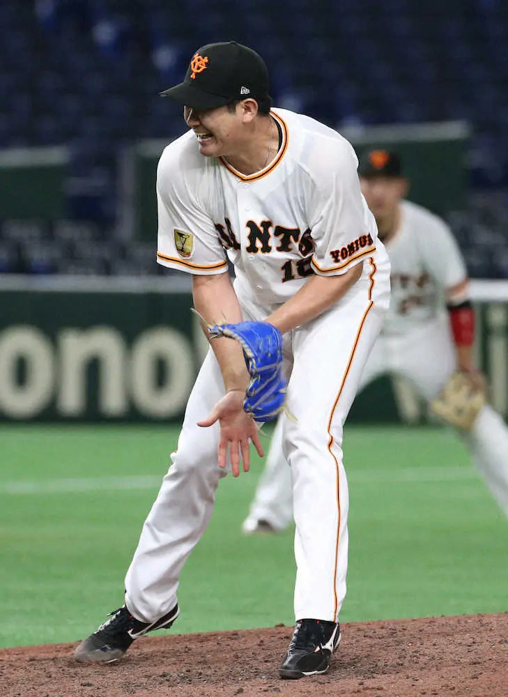 【画像・写真】巨人・菅野　7回3失点降板、3試合連続完投勝利ならず　昨季2完封、25回零封した中日に…