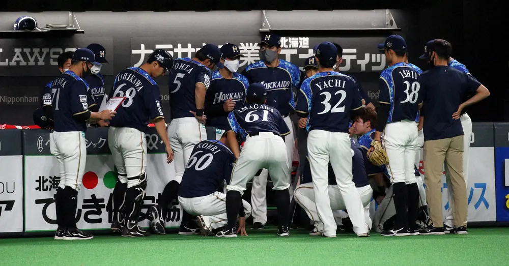 日本ハム コロナ禍で活動停止 試合中止 最短7日からの試合再開目指す スポニチ Sponichi Annex 野球