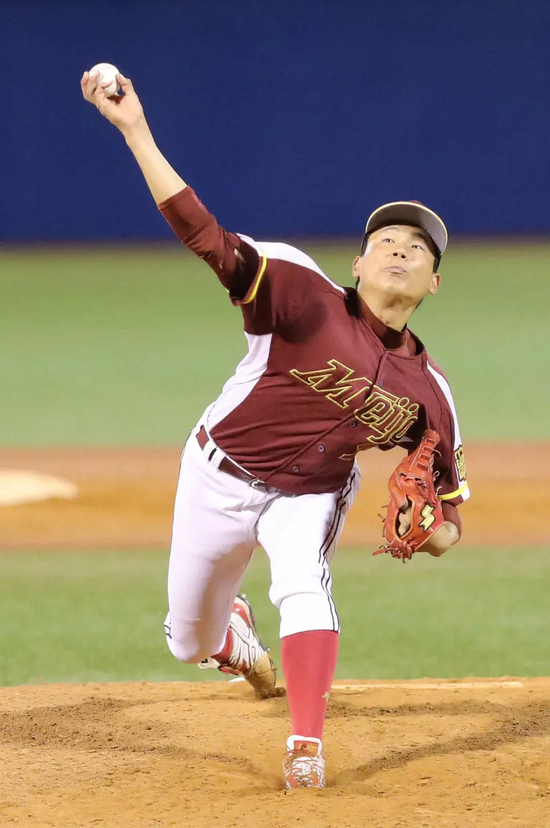 【画像・写真】新人記録タイの広島・栗林　「二刀流」より投手専念　名城大進学が人生の分岐点
