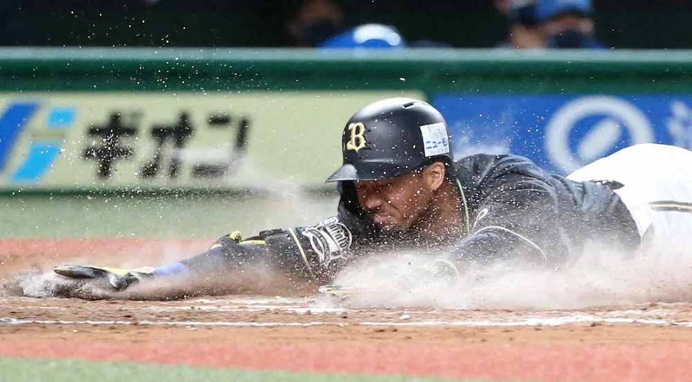 【画像・写真】オリックス・宗　球団64年ぶり!!2年連続ランニング弾「疲れたッス」