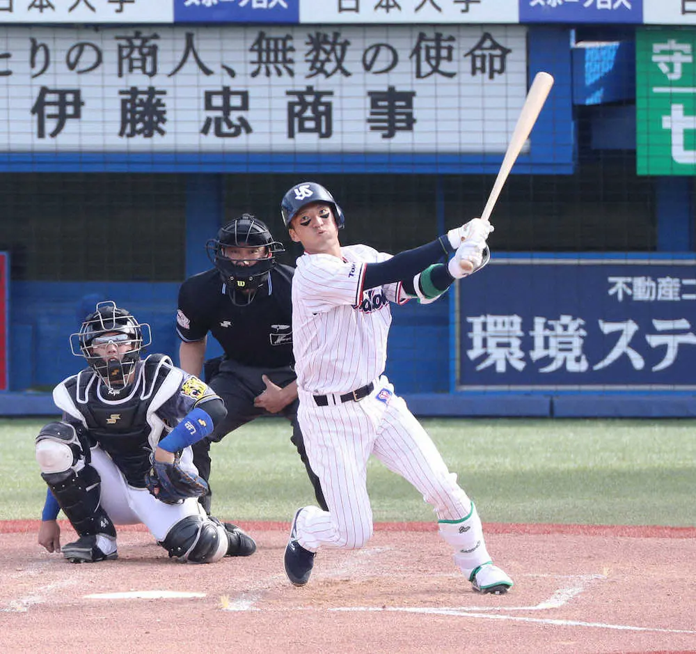 【画像・写真】ヤクルト　西浦が今季1号ソロ「いいスイングができました」