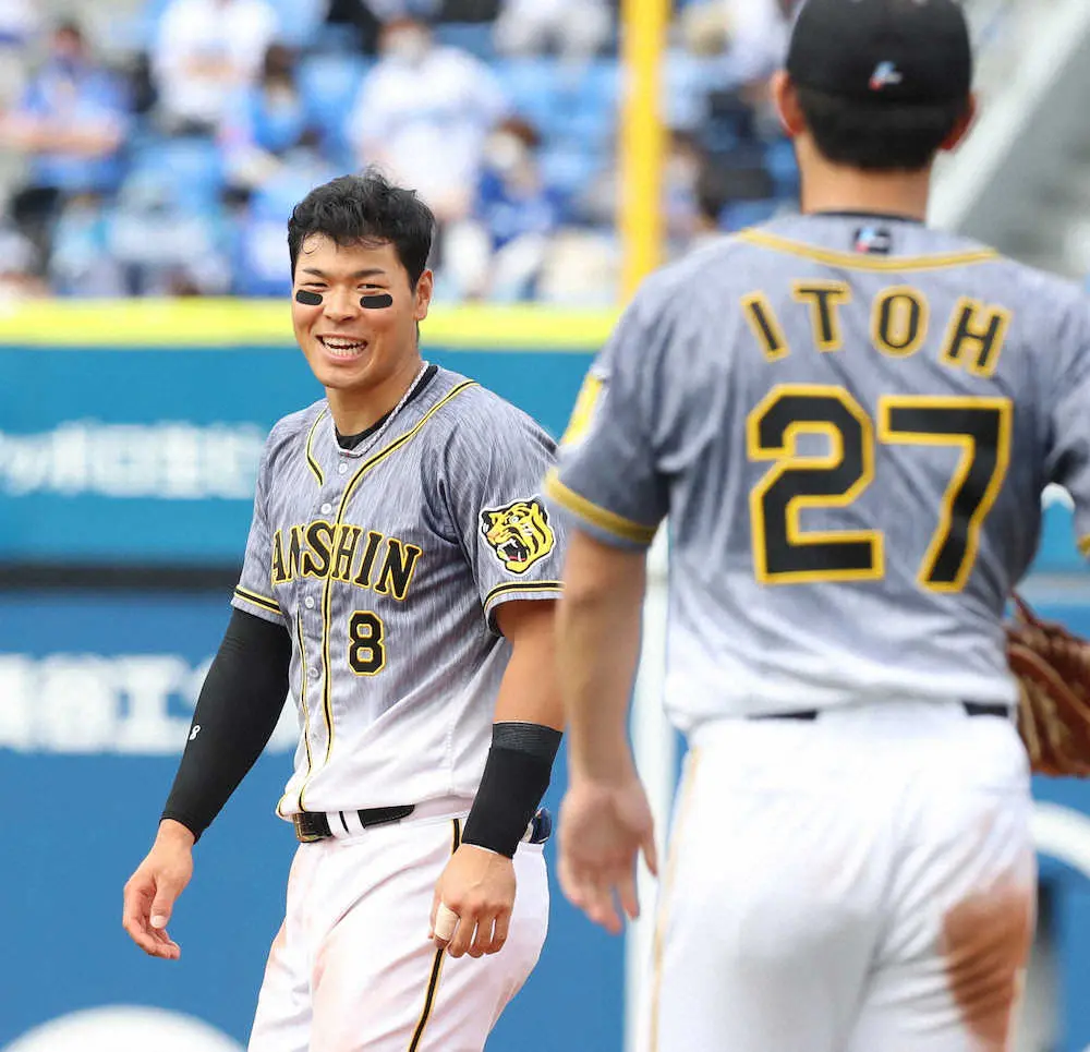 【画像・写真】阪神・佐藤輝　先制適時打から4回に再び適時打　リーグ単独トップに立つ28打点目