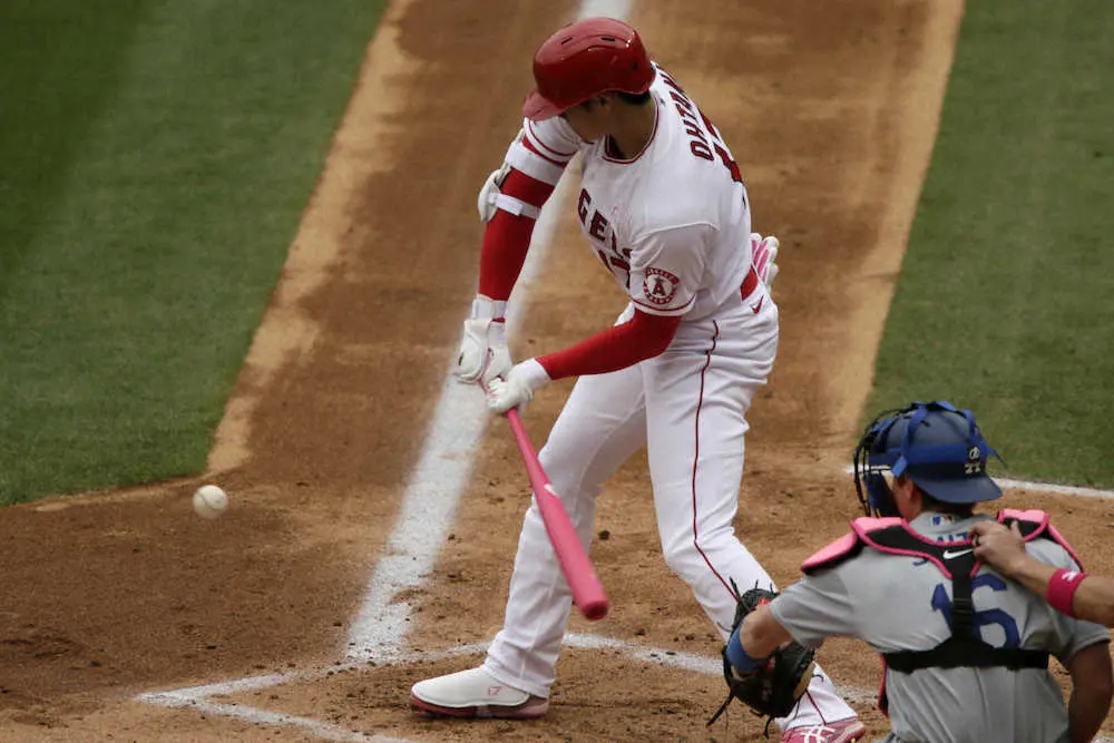【画像・写真】大谷翔平　初回に4試合連続安打マーク！ド軍右腕バウアーから俊足生かし内野安打