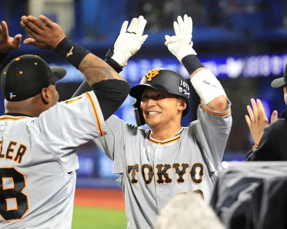 【画像・写真】巨人　坂本の代役遊撃・吉川がトドメの一発！「全員で戦わないと」