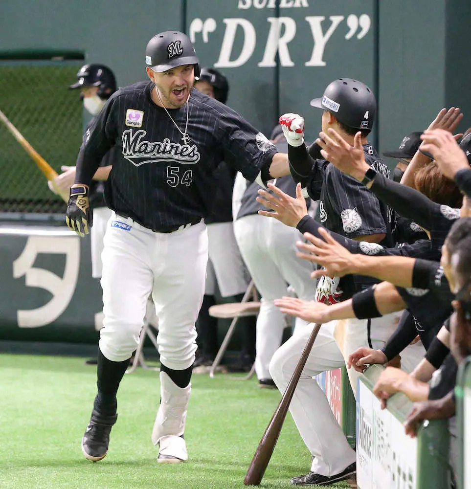 【画像・写真】ロッテ・レアード　“特上”2打席連発で2位浮上　12日にも奪首