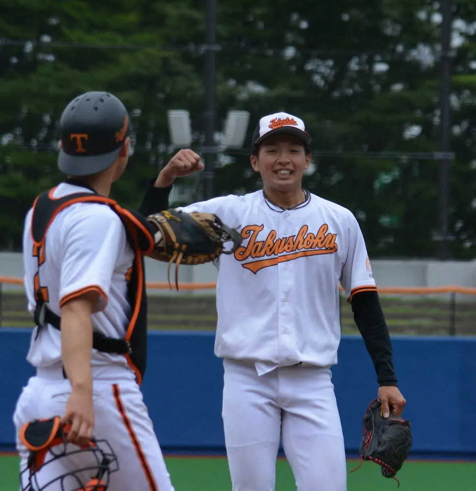 【画像・写真】拓大・川船龍星1失点完投でV争い残った「やっぱり気持ち。強気でいきました」