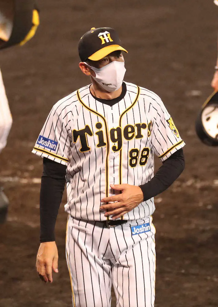 【画像・写真】首位でも緩めない手綱　阪神・矢野監督が精彩欠いた中継ぎ陣の入れ替えを明言