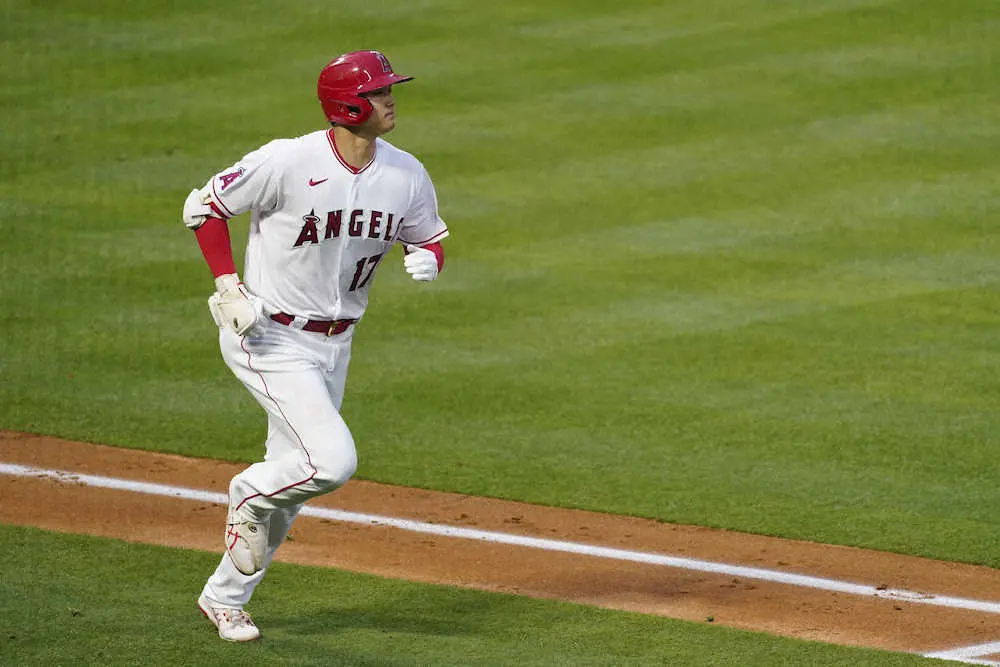【画像・写真】“グワァラゴワガキーン!”エンゼルス・大谷、岩鬼並み豪快悪球打ち　単独トップ13号