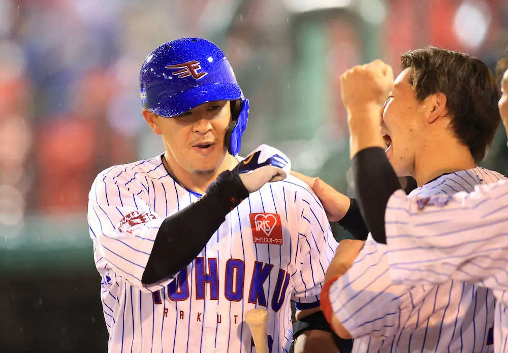 【画像・写真】楽天・浅村　今季43戦目で本拠1号　「もう打てないんじゃないかと不安だった」