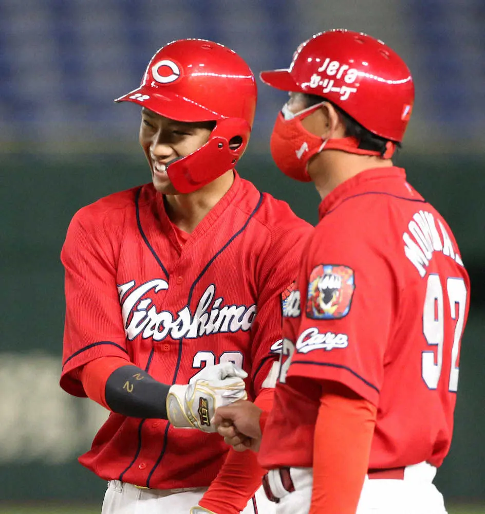 【画像・写真】広島　今季最多タイ10得点!九里が初完投で5勝目　大量得点“呼んだ”中村奨プロ初打点