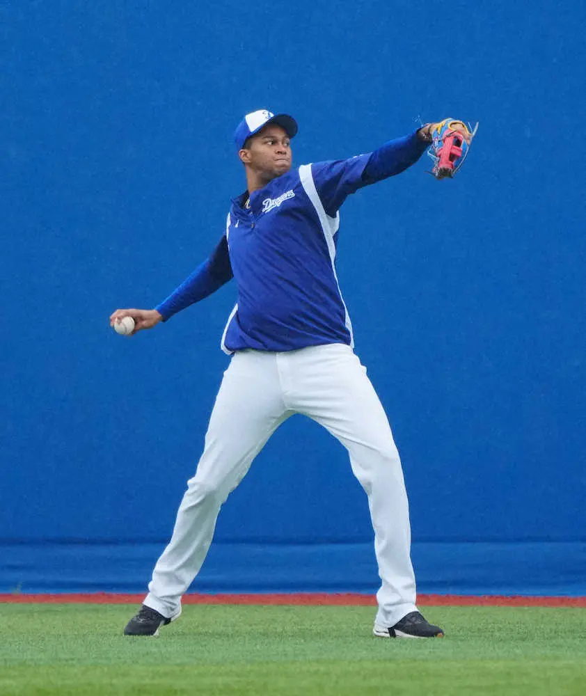 【画像・写真】中日・R・マルティネス　3連投を熱望　キューバ代表五輪予選参加のため24日離脱予定