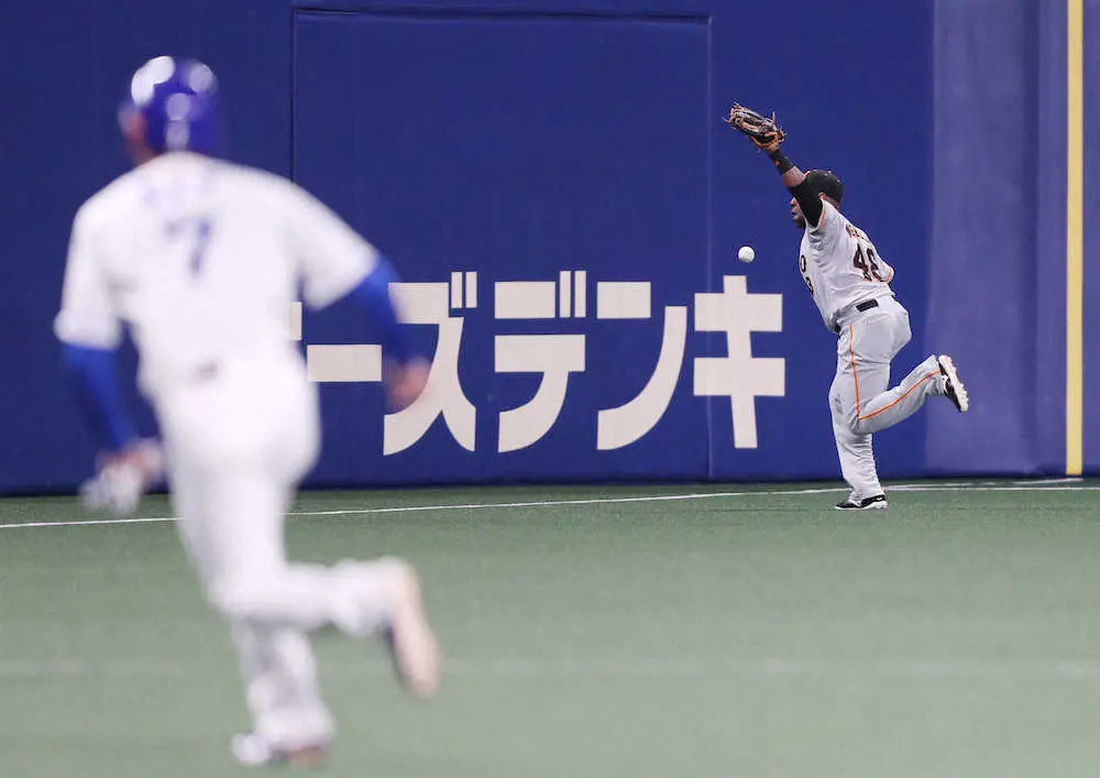 【画像・写真】巨人・原監督　7回同点打の場面でリクエストも判定変わらず 「非常に大事なワンプレー」