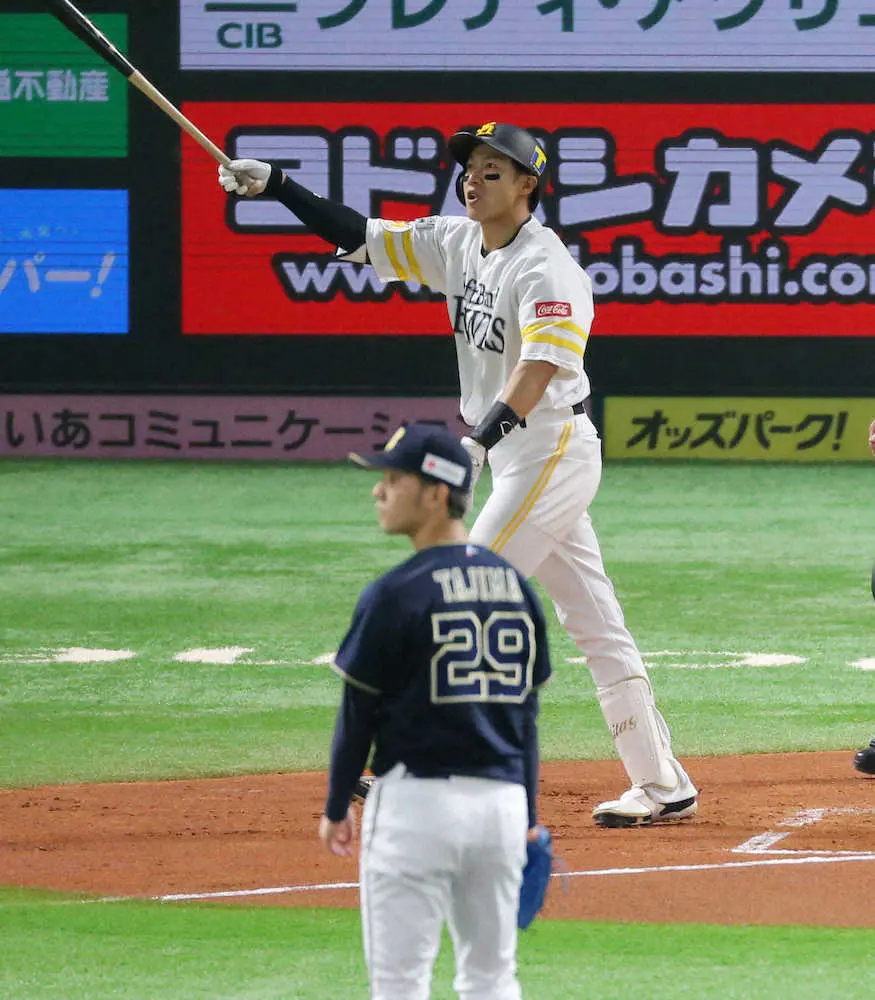 【画像・写真】ソフトB柳田　“たまたま弾”静寂切り裂きガコン！　先制の9号3ラン