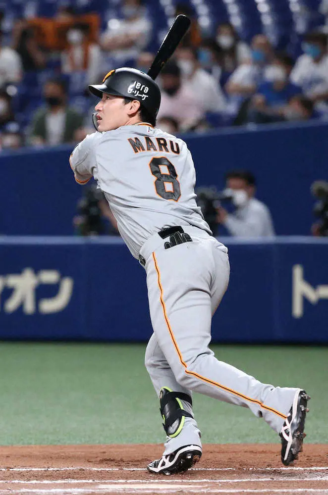 【画像・写真】巨人・丸「最高の結果」　逆方向の左中間スタンド中段へ先制4号！3番→6番打順変更に“一発回答”