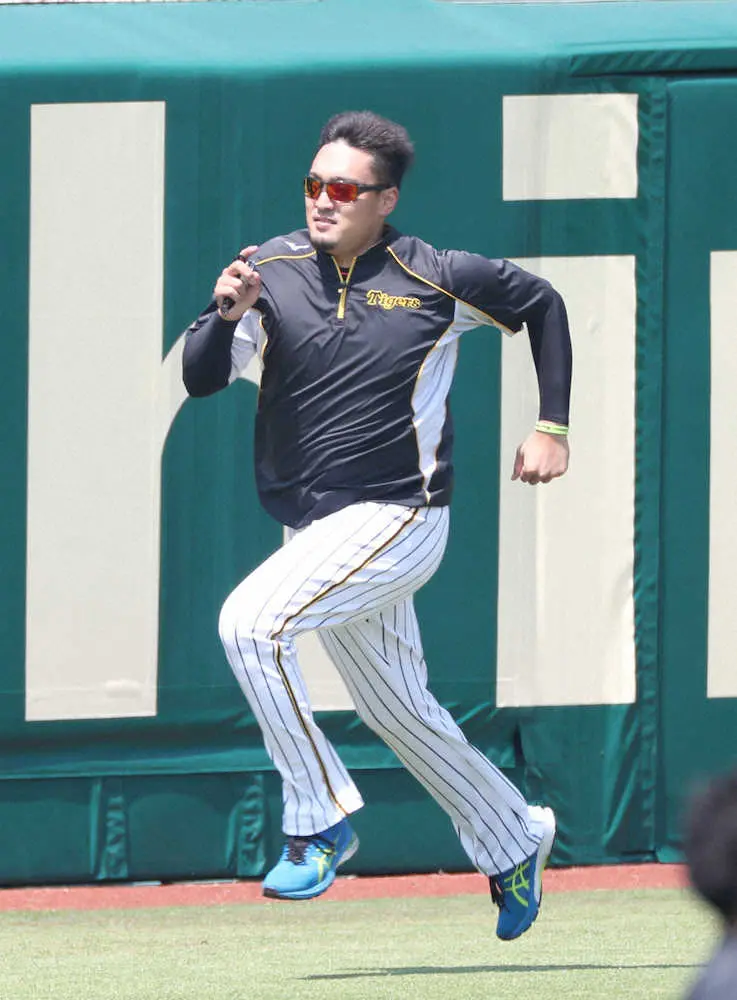 阪神 秋山に Exile Atsushi 登場曲作ります 3 4年前から親交 今季10勝以上なら スポニチ Sponichi Annex 野球