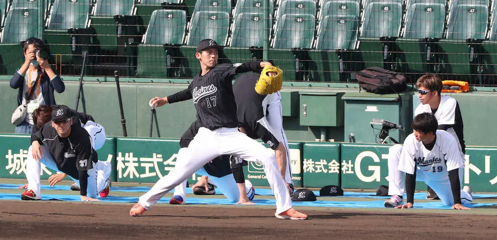 【画像・写真】ロッテ・佐々木朗　ついに甲子園登場！阪神・佐藤輝と“怪物対決前哨戦”