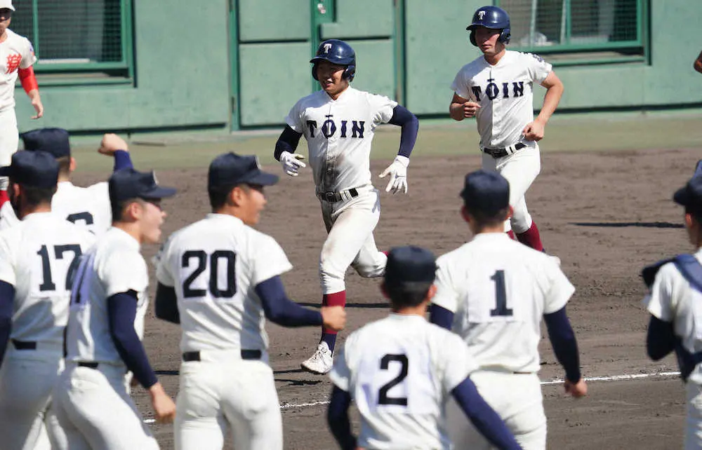 【画像・写真】大阪桐蔭　智弁学園を撃破し18年以来6度目のV　藤原が右越えサヨナラ2ラン