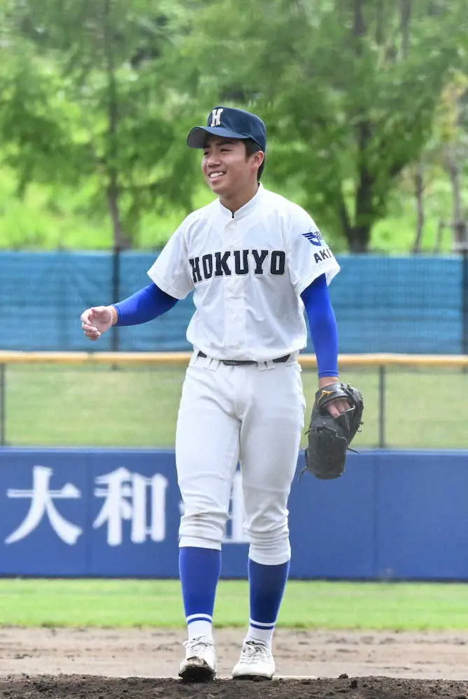 【画像・写真】秋田北鷹の「魔術師」相馬　快速右腕の明桜・風間より40キロ遅い直球で完封