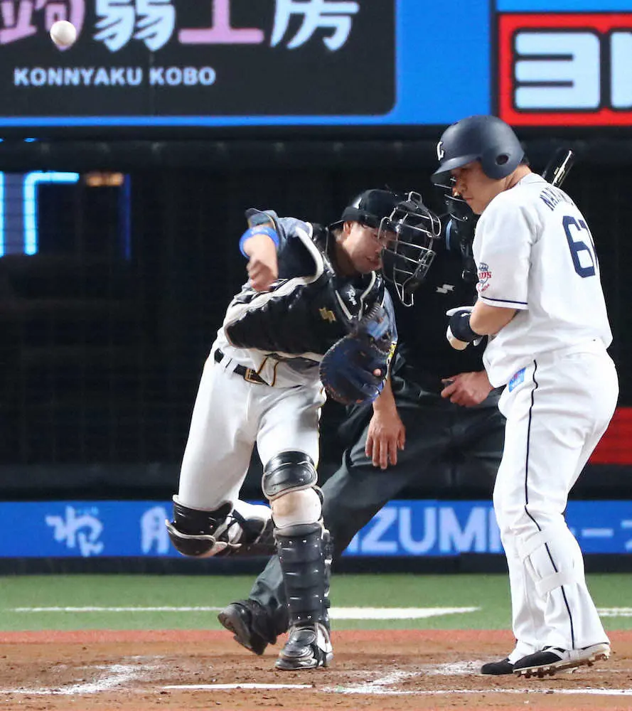 【画像・写真】阪神・梅野　先発復帰即バズーカさく裂!!　両リーグトップ20盗塁の若林を余裕刺し