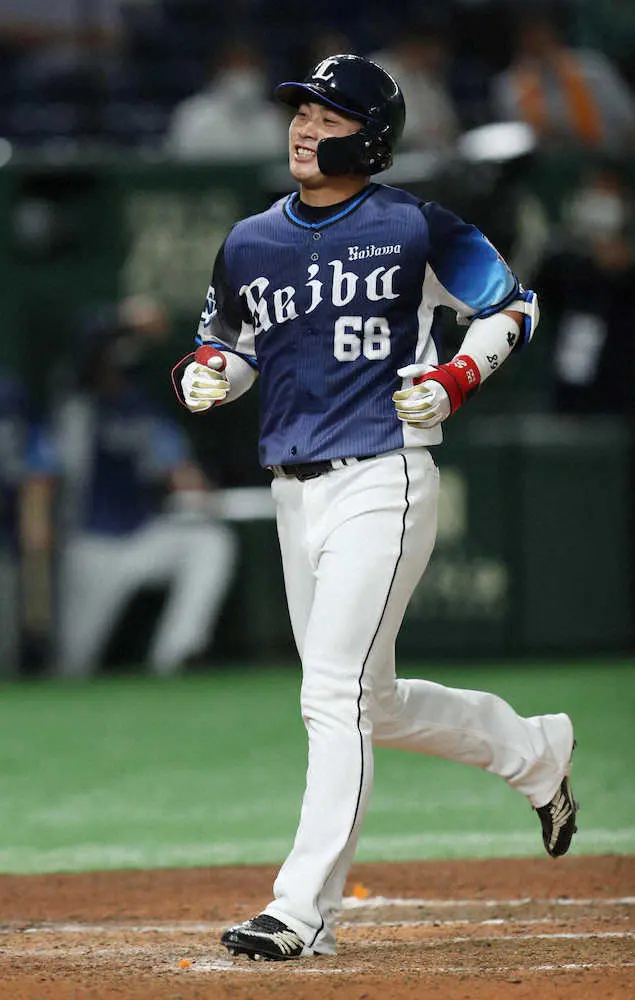 【画像・写真】西武・岸　プロ初安打が本塁打「やっと緊張がとけた」　記念のボールは「奥さんに」
