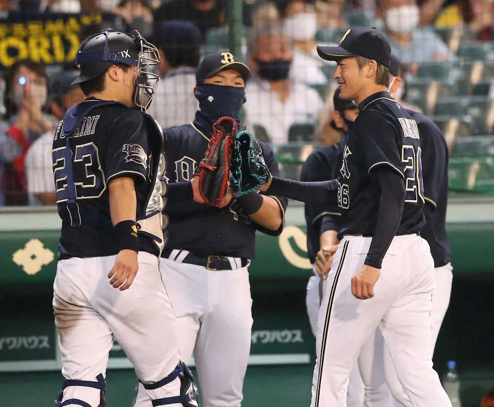 【画像・写真】甲子園に帰ってきた！オリックス・能見「温かい拍手ありがたかった」“門下生”阪神・梅野を三振斬り