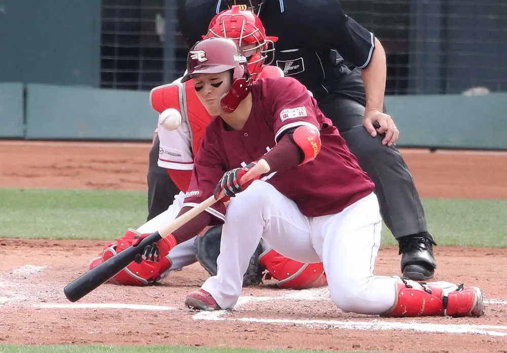 【画像・写真】石井楽天　犠打!スクイズ!スクイズ!プロ野球タイ記録1イニング3犠打の小技3連発で首位快走