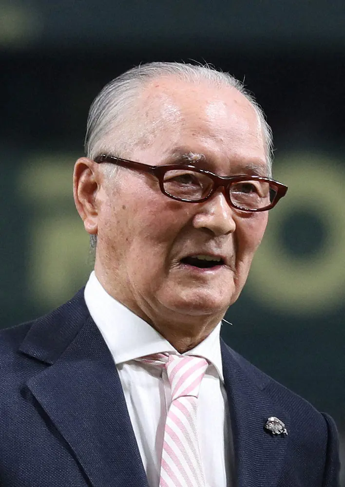 【画像・写真】巨人・長嶋茂雄終身名誉監督がジャイアンツ球場に来場　2軍調整中の丸に身振り手振りで指導