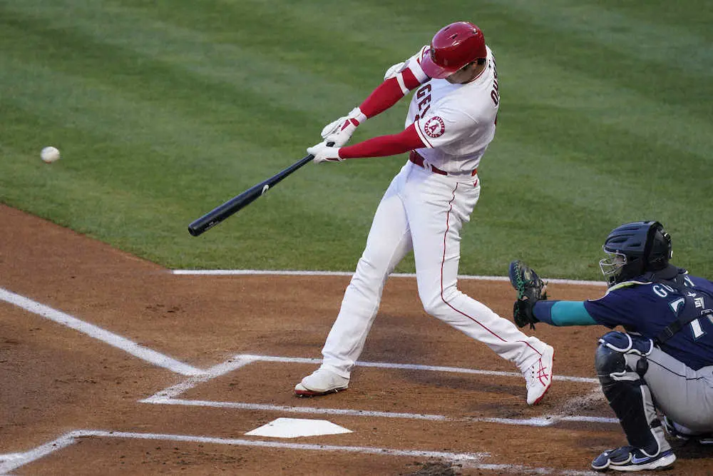 【画像・写真】エンゼルス・大谷　憧れ“花巻東先輩”撃ち マリナーズ・雄星から16号133メートル弾