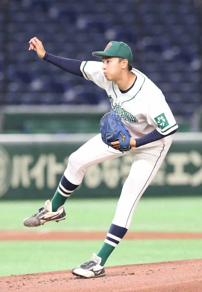 初出場の沖縄大 完封負けも収穫 右腕 仲地礼亜は初東京dで自己最速149キロ スポニチ Sponichi Annex 野球