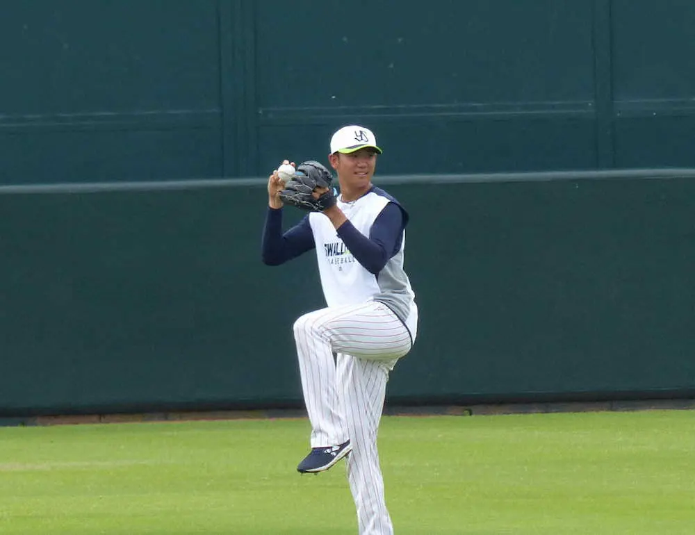 【画像・写真】ヤクルト・奥川　8日激突ロッテ打線を警戒「打線いいイメージ凄く強い」