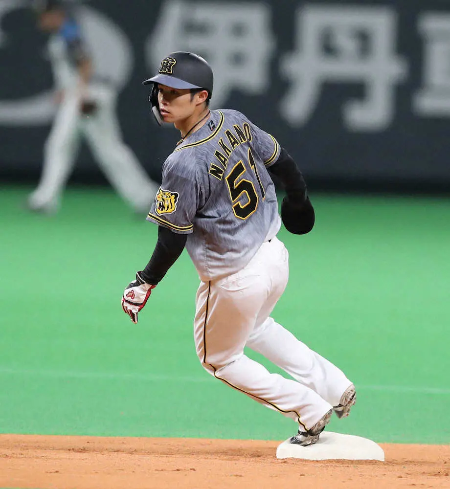 【画像・写真】セ界突っ走る!!阪神・中野V撃や盗塁王や　3連勝で今季最多「貯金17」巨人に6差“独走の虎”　