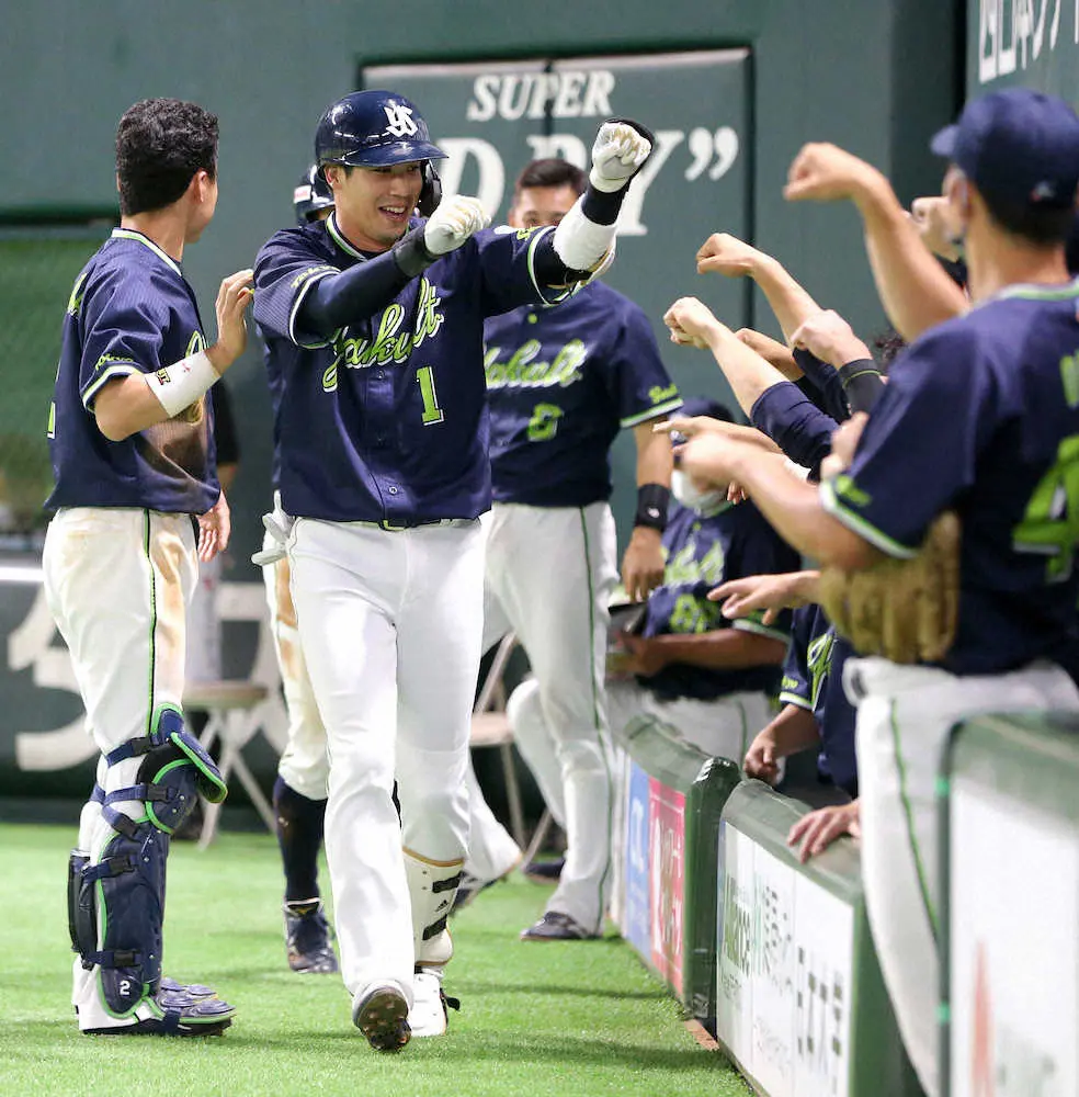 【画像・写真】ヤクルト梅野が連日の好救援で連勝　山田も2発で交流戦貯金「1」
