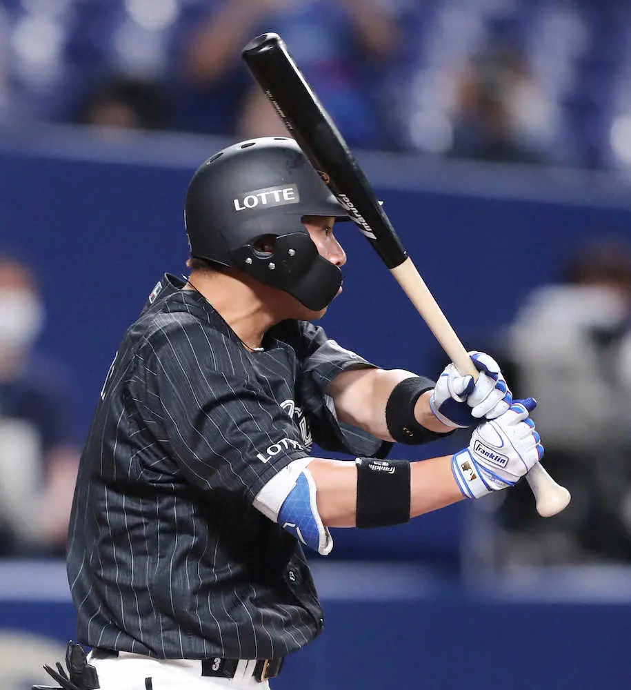 【画像・写真】いきなり菅野撃ち　ロッテが初回に角中の適時二塁打で先制「ふたつ負けているので」