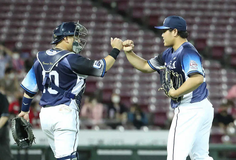 【画像・写真】西武・平良が記録更新！開幕33試合連続無失点　会沢を併殺に仕留め7セーブ目