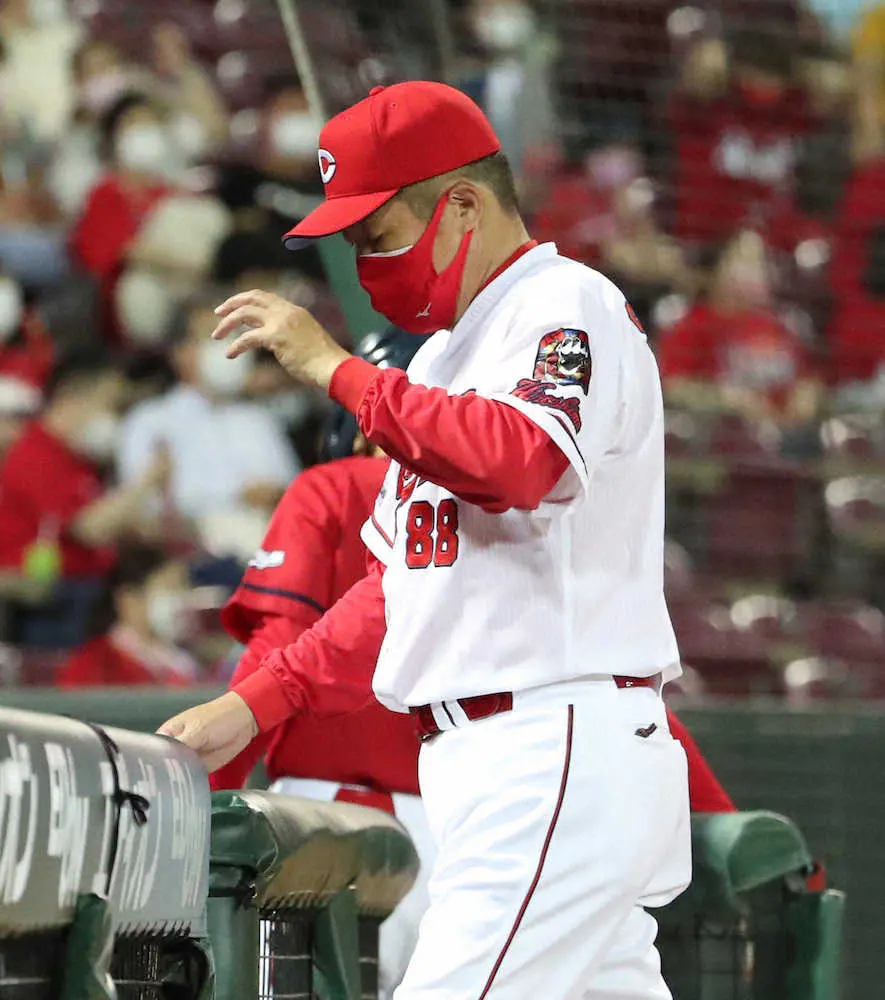 【画像・写真】広島　ドロ沼8連敗で佐々岡政権下では最多タイの借金13　「どんな負け方でも負ければ悔しい」