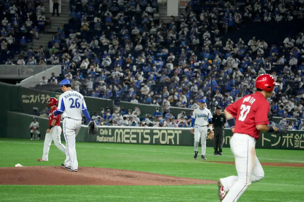 【画像・写真】DeNA浜口　まさかの乱調…制球に苦しみ3回途中7失点で降板「中継ぎ陣に申し訳ない」