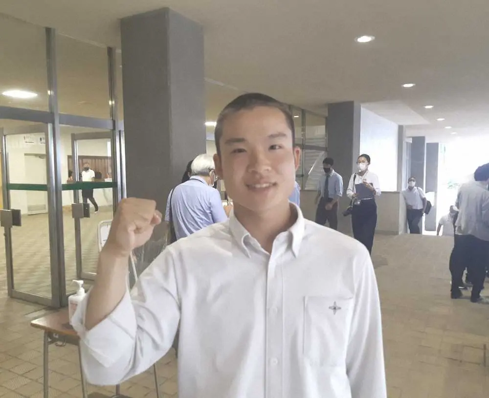 【画像・写真】左右の140キロ投手を擁する日大豊山・小川慶人主将「頂点を目指したい」