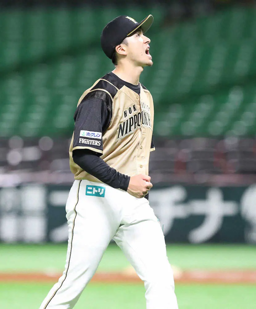 【画像・写真】日本ハム・上沢　今季チーム初完投6勝目「マウンドでハイタッチできるのはいいな」チームは2連勝