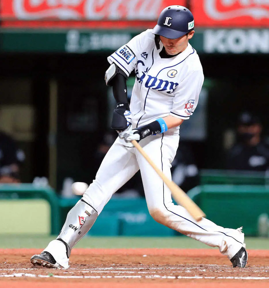 【画像・写真】西武・源田　新型コロナ感染から復帰2戦目で復帰後初適時打　8回ダメ押し　