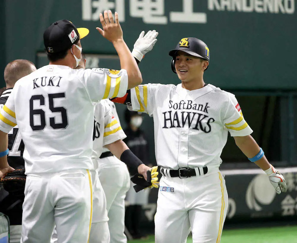 【画像・写真】ソフトバンク6年目・谷川原　プロ初安打が初本塁打「最高の形」