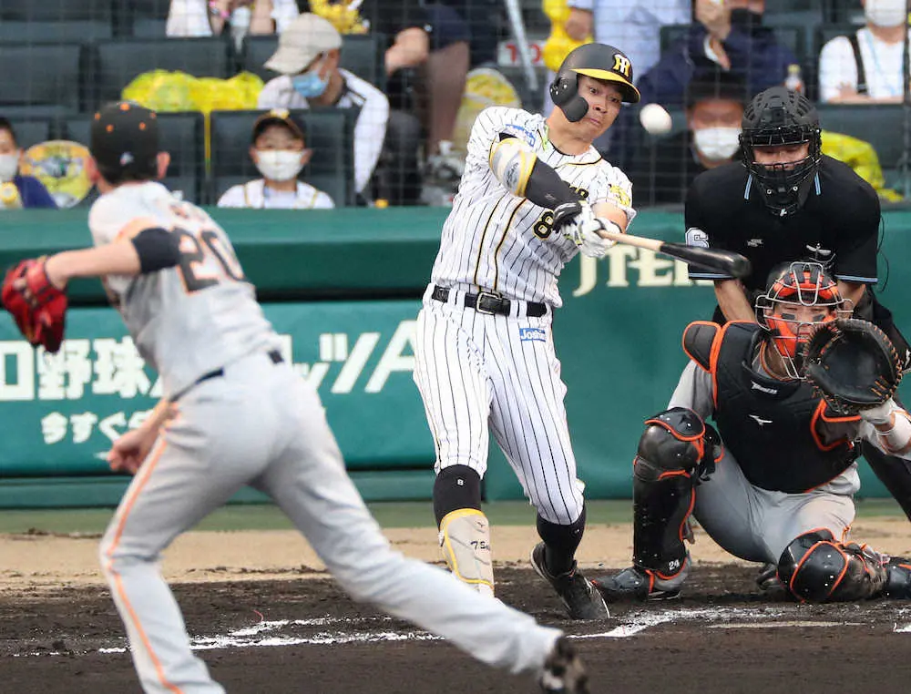 【画像・写真】阪神・佐藤輝　呪縛解いたG戦初アーチ＆セ界制覇弾！課題のフルカウントで一発も「勝たないと意味ない」