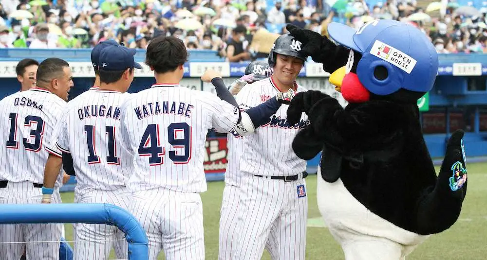 【画像・写真】ヤクルト代打の切り札・川端　3年ぶりアーチが決勝2ラン！父の日、6歳長男に「ボールプレゼントしたい」