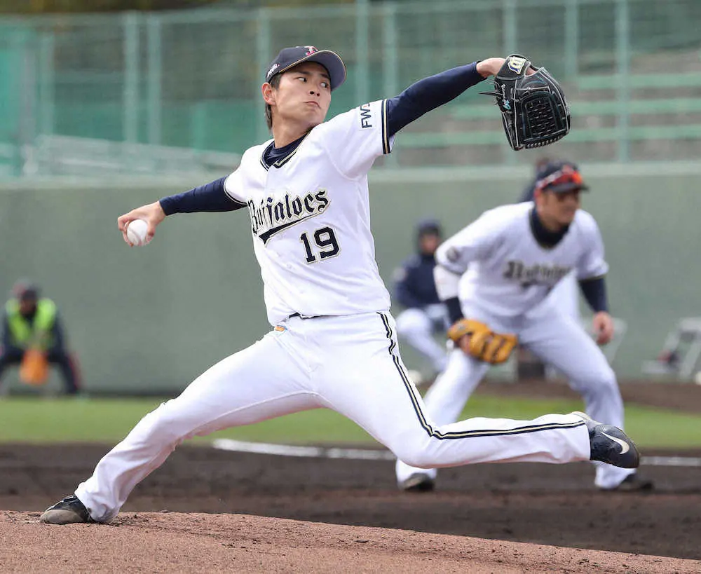【画像・写真】あれれ　24年ぶりの10連勝を狙うオリ先発の山岡がわずか1死で降板…