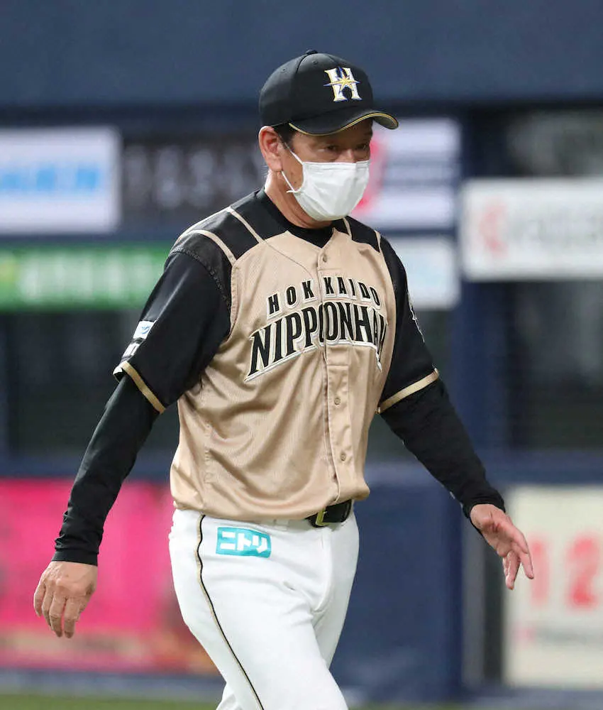 【画像・写真】逆転負けの日本ハム　好機に決定打欠く14残塁に、栗山監督「申し訳ない」