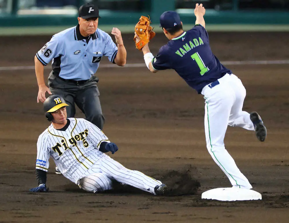 【画像・写真】阪神　絶好調・近本の躍動で初回から先制　中前打からリーグトップに並ぶ16盗塁目