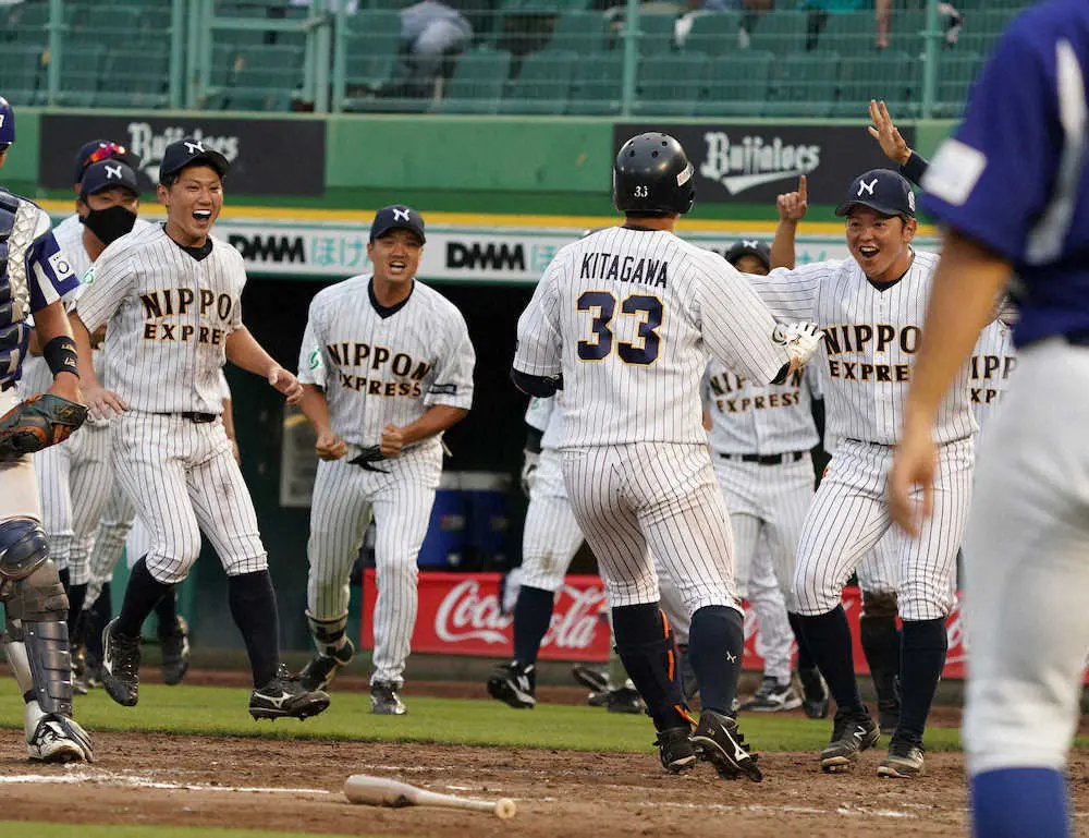 【画像・写真】劇的!日本通運、4番・北川がサヨナラ弾「場面も場面。狙いにいった」