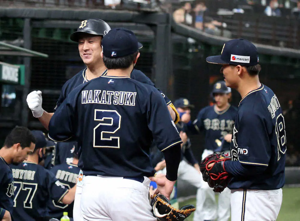【画像・写真】オリックス・杉本　先制弾は西野のおかげ?　「ソックスを借りたら打てた」