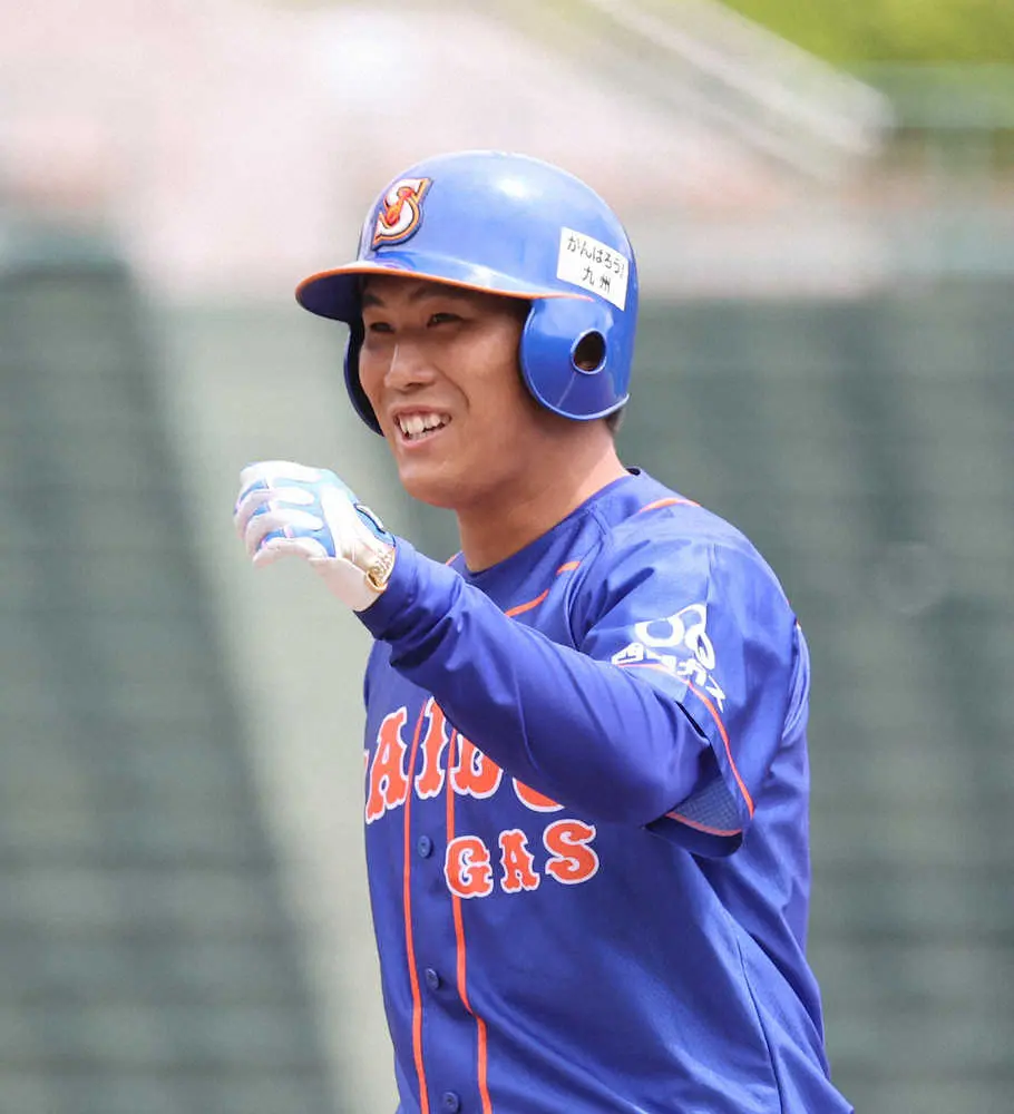 【画像・写真】西部ガス、“東の横綱”撃破で大会初勝利!春夏連覇の駒苫も率いた香田監督「むちゃくちゃうれしい」