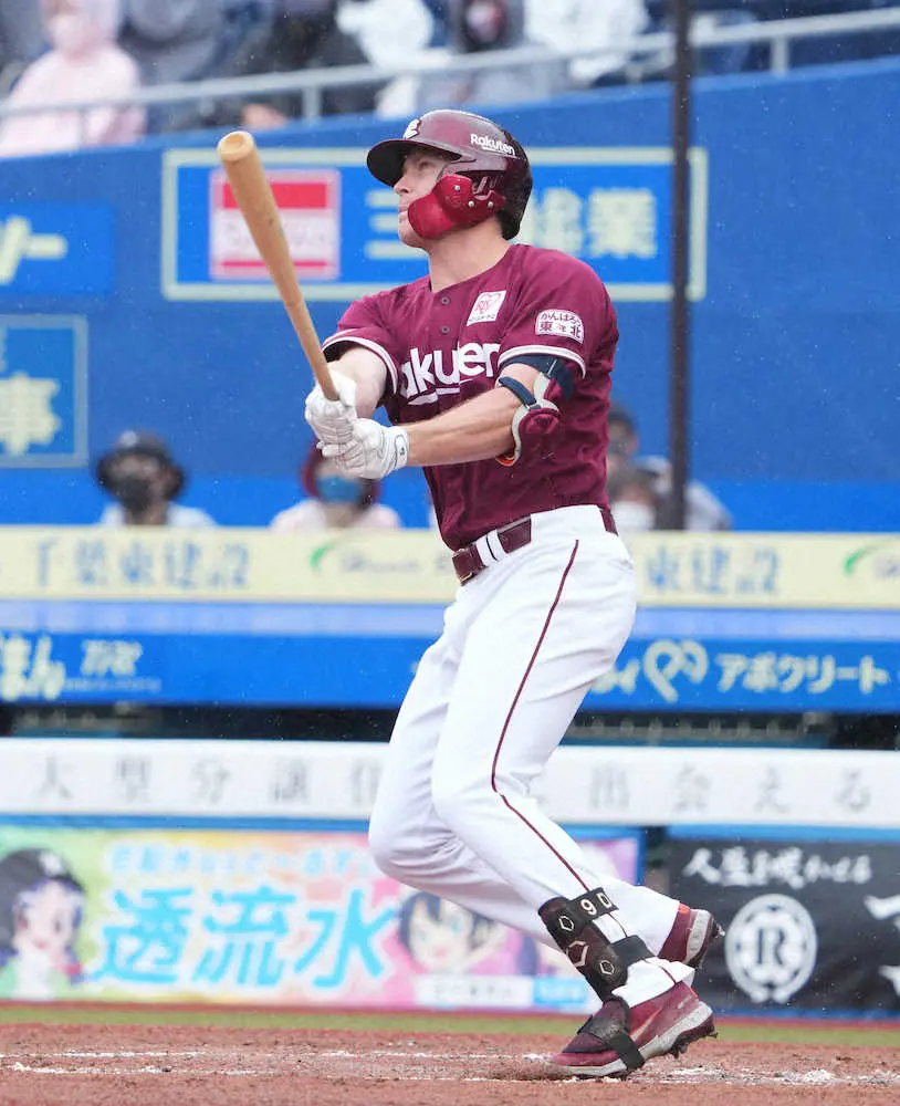 【画像・写真】楽天・ディクソン　1カ月半ぶり3号2ランで感謝「カスティーヨのおかげだね」