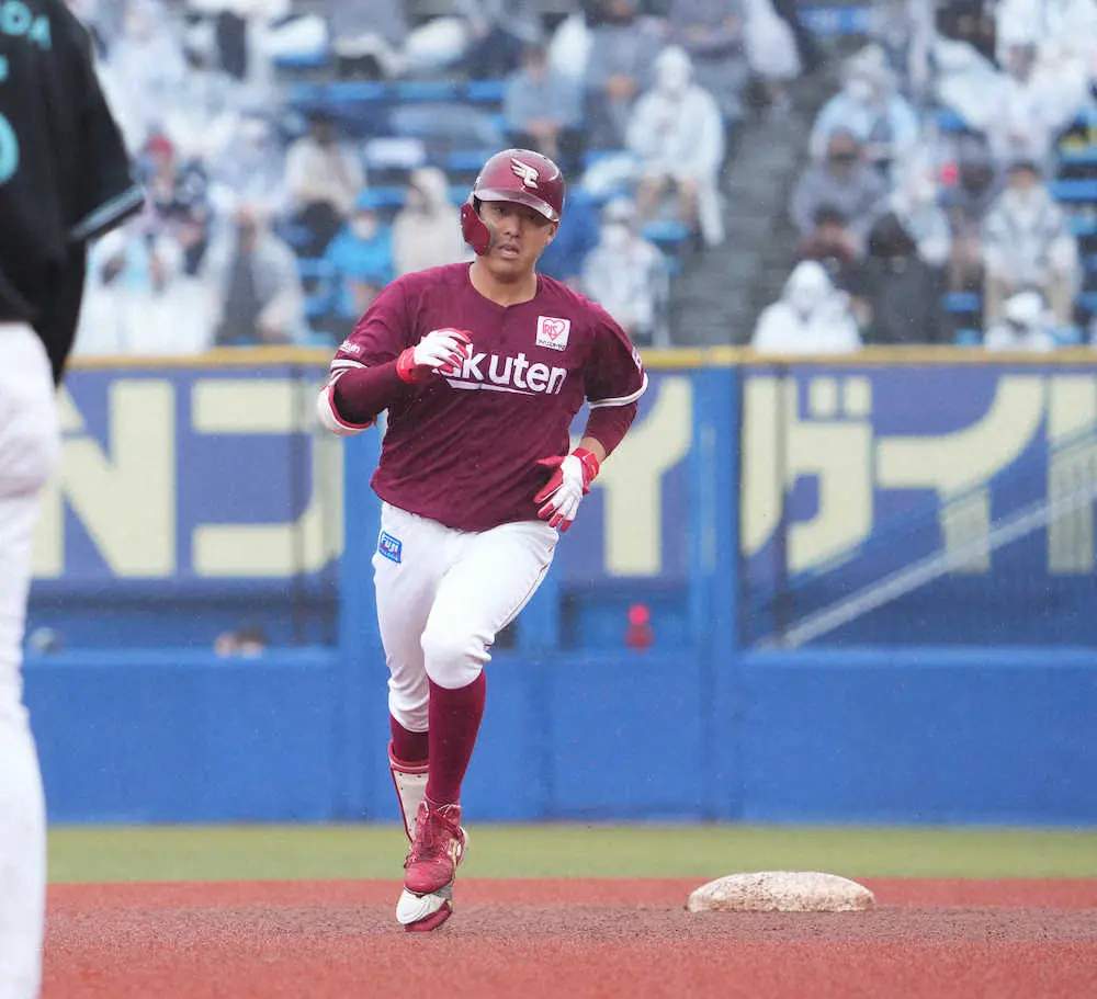 【画像・写真】楽天・田中貴が代打アーチ　プロ7年目で2本目の一発に「初球から積極的に」